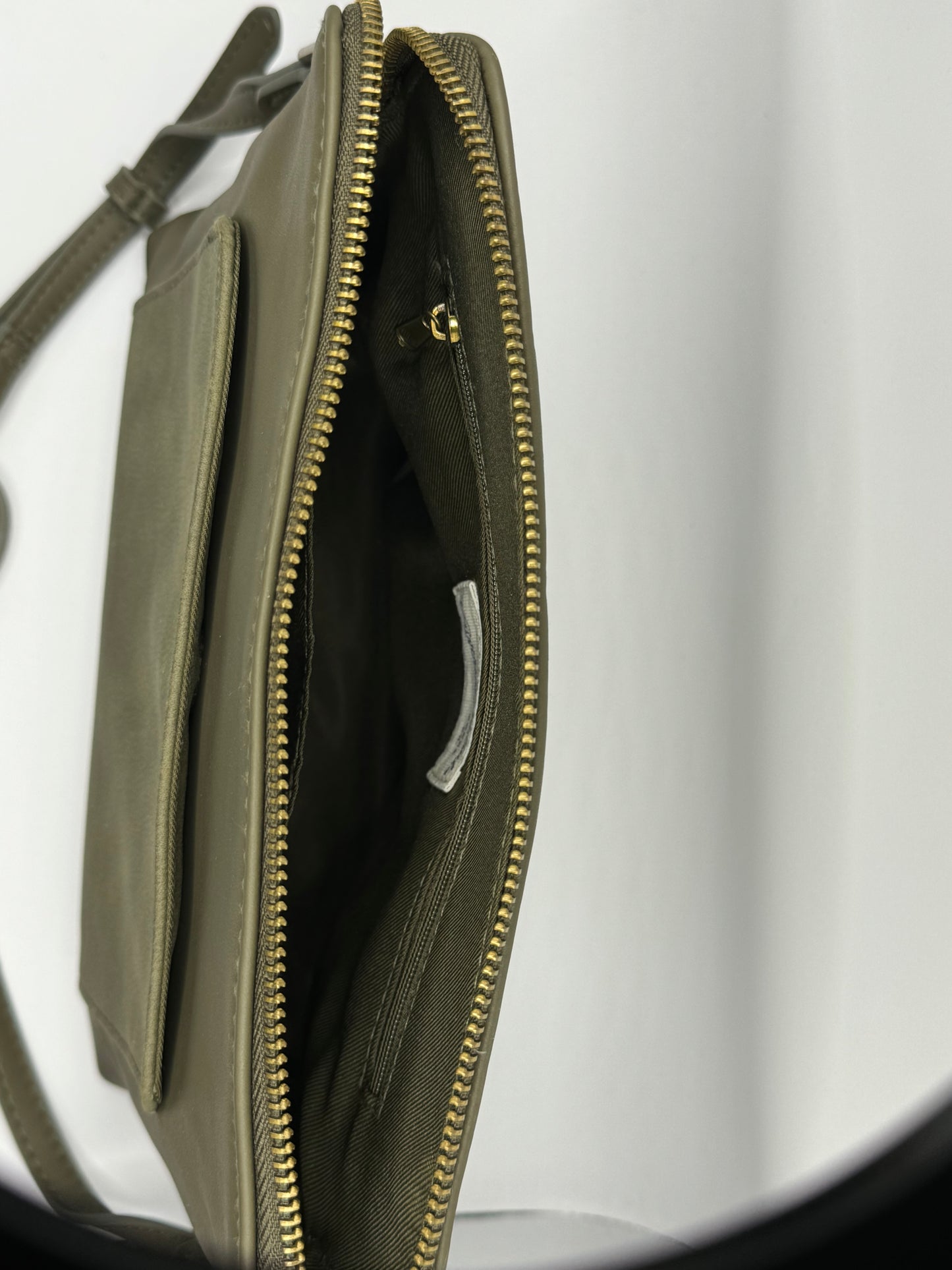 Universal Thread Cayden Crossbody Bag in Olive Green