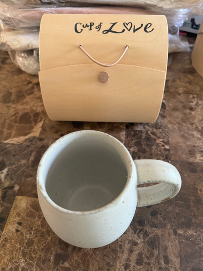 Premium Stoneware Wooden Boxed Mugs In Four Designs